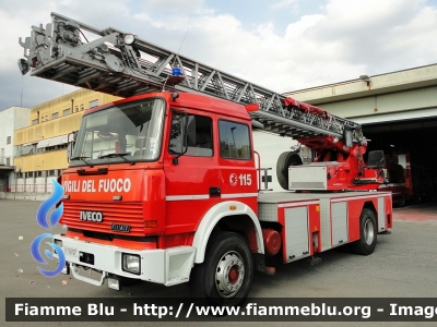 Iveco 190-26
Vigili del Fuoco
Comando Provinciale di Cremona
Distaccamento Permanente di Crema (CR)
AutoScala allestimento Iveco Magirus
Ricondizionata Fortini
VF 16767
Parole chiave: Iveco 190-26 VF16767