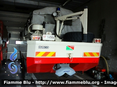 Iveco 6640G
Vigili del Fuoco
Comando Provinciale di Cremona
Allestita Iveco-Magirus
VF 14504
Parole chiave: Iveco 6640G VF14504