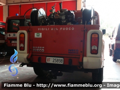 Iveco Massif Pickup
Vigili del Fuoco
Comando Provinciale di Cremona
Allestimento Iveco-Magirus
VF 25898
Parole chiave: Iveco Massif_Pickup VF25898