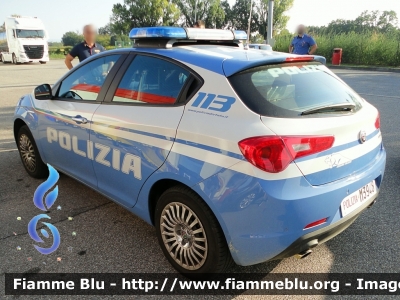 Alfa Romeo Nuova Giulietta restyle
Polizia di Stato
Squadra Volante
Allestimento NCT Nuova Carrozzeria Torinese
Decorazione Grafica Artlantis
POLIZIA M3948
Parole chiave: Alfa-Romeo Nuova_Giulietta_restyle POLIZIAM3948