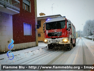 Man TGM 18.340 4x4 II serie
Vigili del Fuoco
Comando Provinciale di Lodi
Distaccamento Volontario di Casalpusterlengo (LO)
AutoPompaSerbatoio allestimento Kofler Fahrzeugbau
VF 26825
Parole chiave: Man TGM_18.340_4x4_IIserie VF26825