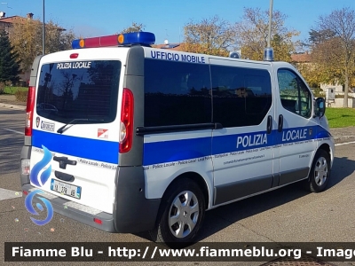 Renault Traffic II serie
Polizia Locale
Unione Valnure Valchero (PC)
Allestimento Bertazzoni
Ufficio Mobile
Polizia Locale YA 278 AB
Parole chiave: Renault Traffic_IIserie PoliziaLocaleYA278AB