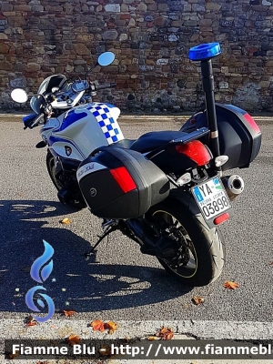 BMW k1200
Polizia Locale
Unione Valnure Valchero (PC)
Allestimento Bertazzoni
Moto proveniente da Confisca
Polizia Locale YA 03898
Parole chiave: BMW k1200 PoliziaLocaleYA03898