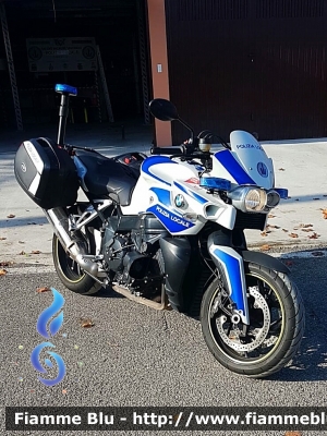 BMW k1200
Polizia Locale
Unione Valnure Valchero (PC)
Allestimento Bertazzoni
Moto proveniente da Confisca
Polizia Locale YA 03898
Parole chiave: BMW k1200 PoliziaLocaleYA03898