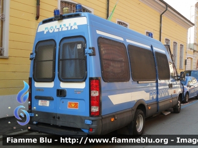 Iveco Daily IV serie
Polizia di Stato
Reparto Mobile
POLIZIA F8255
Parole chiave: Iveco Daily IV serie POLIZIAF8255 02_giugno_2020