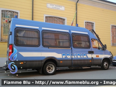 Iveco Daily IV serie
Polizia di Stato
Reparto Mobile
POLIZIA F8255
Parole chiave: Iveco Daily IV serie POLIZIAF8255 02_giugno_2020