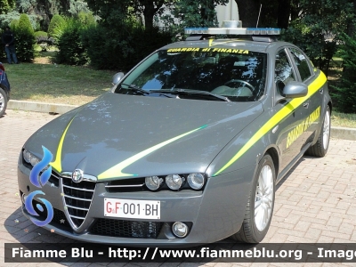 Alfa-Romeo 159
Guardia di Finanza
GdiF 001 BH
Parole chiave: Alfa-Romeo 159 GdiF001BH 02_giugno_2020