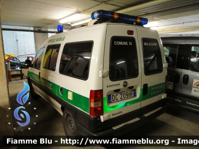 Fiat Scudo II serie
Polizia Locale
Comune di Mulazzano (LO)
Parole chiave: Fiat Scudo_IIserie