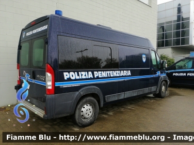 Fiat Ducato Maxi X250
Polizia Penitenziaria
Veicolo per Traduzione Detenuti
POLIZIA PENITENZIARIA 065 AF
Parole chiave: Fiat Ducato_Maxi_X250 POLIZIAPENITENZIARIA065AF