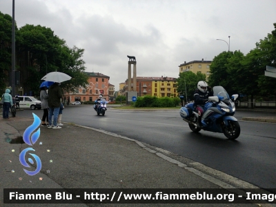 Yamaha FJR 1300 II serie
Polizia di Stato
Polizia Stradale
Allestimento Elevox
in scorta al Giro d'Italia 2021
Parole chiave: Yamaha FJR 1300 II serie