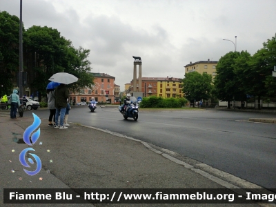 Yamaha FJR 1300 II serie
Polizia di Stato
Polizia Stradale
Allestimento Elevox
in scorta al Giro d'Italia 2021
Parole chiave: Yamaha FJR 1300 II serie