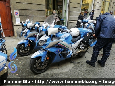 Yamaha FJR 1300 II serie
Polizia di Stato
Polizia Stradale
Allestimento Elevox
in scorta al Giro d'Italia 2021
Parole chiave: Yamaha FJR_1300_IIserie giro_italia_2021