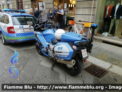 Yamaha FJR 1300 II serie
Polizia di Stato
Polizia Stradale
Allestimento Elevox
POLIZIA G3105
in scorta al Giro d'Italia 2021
Parole chiave: Yamaha FJR_1300_IIserie POLIZIAG3105 giro_italia_2021