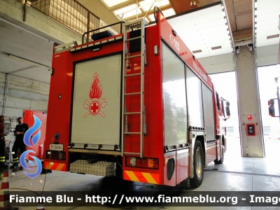 Mercedes-Benz Actros 1841 II serie
Vigili del Fuoco
Comando Provinciale di Milano
Distaccamento Volontario di Pieve Emanuele (MI)
AutoPompaSerbatoio 
Allestimento Bai ricondizionato Fortini
VF 24494
Parole chiave: Mercedes-Benz Actros_1841_IIserie VF24494