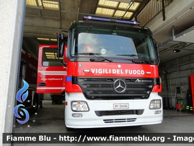 Mercedes-Benz Actros 1841 II serie
Vigili del Fuoco
Comando Provinciale di Milano
Distaccamento Volontario di Pieve Emanuele (MI)
AutoPompaSerbatoio 
Allestimento Bai ricondizionato Fortini
VF 24494
Parole chiave: Mercedes-Benz Actros_1841_IIserie VF24494