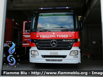 Mercedes-Benz Actros 1841 II serie
Vigili del Fuoco
Comando Provinciale di Milano
Distaccamento Volontario di Pieve Emanuele (MI)
AutoPompaSerbatoio 
Allestimento Bai ricondizionato Fortini
VF 24494
Parole chiave: Mercedes-Benz Actros_1841_IIserie VF24494