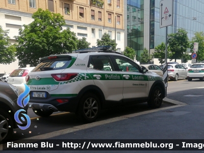 Kia Stonic
Polizia Locale
Comune di Milano
POLIZIA LOCALE YA438AL
Parole chiave: Kia Stonic POLIZIALOCALEYA438AL