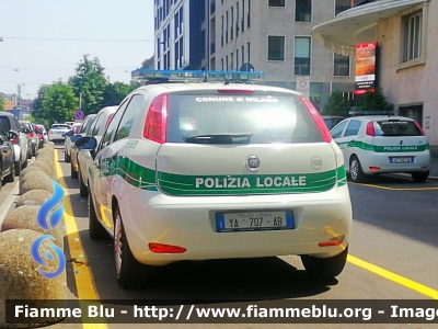 Fiat Punto VI serie
Polizia Locale
Comune di Milano
Allestimento Focaccia
POLIZIA LOCALE YA 707 AB
Parole chiave: Fiat Punto_VIserie POLIZIALOCALEYA707AB