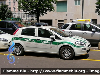 Fiat Punto VI serie
Polizia Locale
Comune di Milano
Allestimento Focaccia
POLIZIA LOCALE YA 725 AB
Parole chiave: Fiat Punto_VIserie POLIZIALOCALEYA725AB