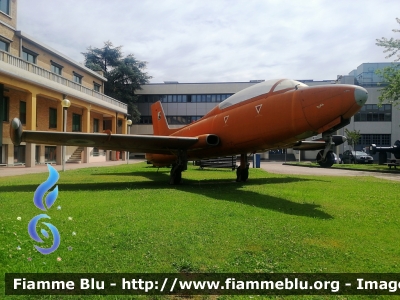 Aermacchi MB-326
Aeronautica Militare Italiana
5° Stormo
Esposto presso il Dipartimento di Ingegneria Aerospaziale del Politecnico di Milano
Campus Bovisa
MM54277
Parole chiave: Aermacchi MB-326