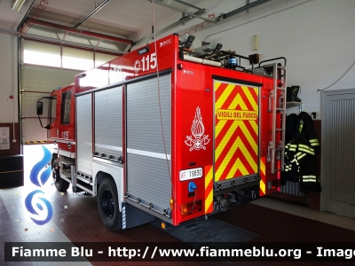  Iveco CityEuroFire 100E21 I serie 
Vigili del Fuoco
Comando Provinciale di Lodi
Distaccamento Volontario di Sant'Angelo Lodigiano (LO)
AutoPompaSerbatoio allestimento Iveco-Magirus
Ricondizionato Divitec
VF 19830
Parole chiave:  Iveco CityEuroFire_100E21_Iserie VF19830