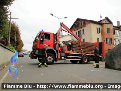 Iveco EuroTrakker 190E35 4x4
Vigili del Fuoco
Comando Provinciale di Bologna
Nucleo Telecomunicazioni
Allestimento TCM
VF 24678
Parole chiave: Iveco EuroTrakker_190E35_4x4 VF24678