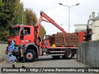 Iveco EuroTrakker 190E35 4x4
Vigili del Fuoco
Comando Provinciale di Bologna
Nucleo Telecomunicazioni
Allestimento TCM
VF 24678
Parole chiave: Iveco EuroTrakker_190E35_4x4 VF24678