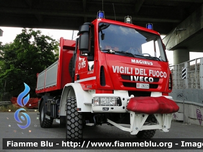 Iveco EuroCargo 150E30 4x4 III serie
Vigili del Fuoco
Comando Provinciale di Piacenza
Autocarro Scarrabile Allestimento Magirus-Molinari
VF 28223
Parole chiave: Iveco EuroCargo_150E30_4x4_IIIserie VF28223