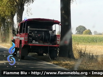 Land Rover Defender 130
Vigili del Fuoco
Comando Provinciale di Lodi
Distaccamento Volontario di Casalpusterlengo (LO)
Ricondizionato a seguito di incidente stradale
VF 19264
Parole chiave: Land-Rover Defender_130 VF19264