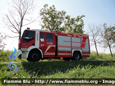 Iveco Stralis AF190S40 I serie
Vigili del Fuoco
Comando Provinciale di Lodi
AutoPompaSerbatoio
Allestito Iveco-Magirus
VF 23410
Parole chiave: Iveco Stralis_AF190S40_Iserie VF23410