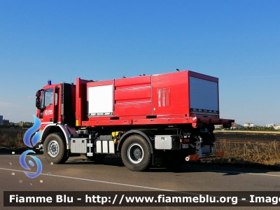 Iveco EuroCargo 150E30 4x4 III serie
Vigili del Fuoco
Comando Provinciale di Piacenza
Autocarro Scarrabile Allestimento Magirus-Molinari
VF 28223
Parole chiave: Iveco EuroCargo_150E30_4x4_IIIserie VF28223