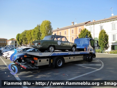 Iveco EuroCargo 120-220L IV serie
Polizia di Stato
Allestimento Isoli
Decorazione Grafica Artlantis
POLIZIA M2853
Parole chiave: Iveco EuroCargo_120-220L_IVserie POLIZIAM2853