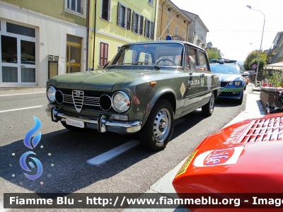 Alfa Romeo Giulia Super 1.6
Polizia di Stato
Squadra Volante
Automezzo Storico
POLIZIA 46944
Parole chiave: Alfa-Romeo Giulia_Super_1.6 POLIZIA46944