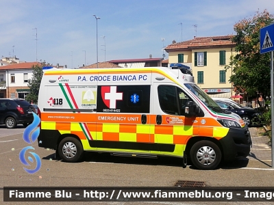 Fiat Ducato X290
P.A. Croce Bianca Piacenza
Allestimento Vision
Donato per emergenza Covid-19
Parole chiave: Fiat Ducato_X290 Ambulanza