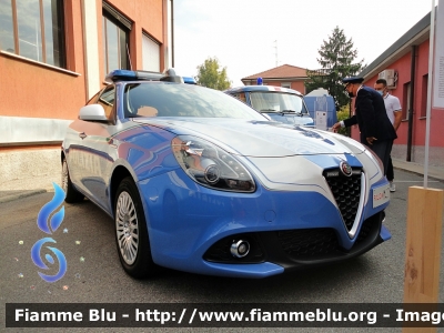 Alfa Romeo Nuova Giulietta restyle
Polizia di Stato
Allestimento NCT Nuova Carrozzeria Torinese
Decorazione Grafica Artlantis
POLIZIA M4271
Parole chiave: Alfa-Romeo Nuova Giulietta_restyle POLIZIAM4271 70esimo_autocentro_milano