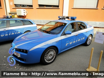  Alfa Romeo 159 
Polizia di Stato
Squadra Volante
Primo esemplare della fornitura
POLIZIA F4220
Parole chiave: Alfa-Romeo 159 POLIZIAF4220 70esimo_autocentro_milano