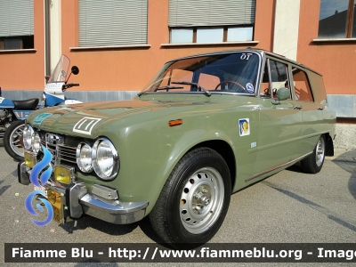 Alfa Romeo Giulia Super 1600 Speciale
Polizia di Stato
Polizia Stradale
Esemplare conservato presso il Museo Autocentro Milano Polizia di Stato
POLIZIA 48414
Parole chiave: Alfa-Romeo Giulia_Super_1600_Speciale POLIZIA48414 70esimo_autocentro_milano