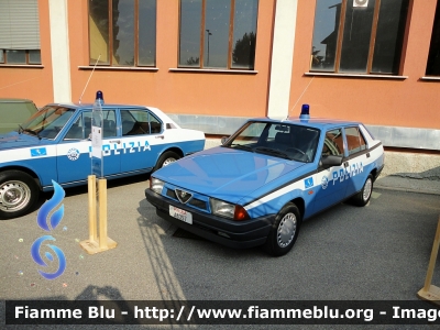 Alfa Romeo 75 II serie
Polizia di Stato
Polizia Stradale
Esemplare conservato presso il Museo Autocentro Milano Polizia di Stato
POLIZIA A8397
Parole chiave: Alfa-Romeo 75_IIserie POLIZIAA8397 70esimo_autocentro_milano