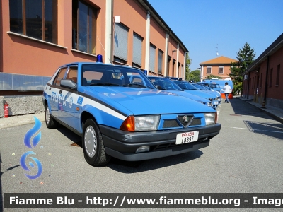 Alfa Romeo 75 II serie
Polizia di Stato
Polizia Stradale
Esemplare conservato presso il Museo Autocentro Milano Polizia di Stato
POLIZIA A8397
Parole chiave: Alfa-Romeo 75_IIserie POLIZIAA8397 70esimo_autocentro_milano