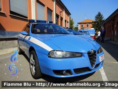 Alfa-Romeo 156 Sportwagon Q4 II serie
Polizia di Stato
Polizia Stradale
POLIZIA F4079
*Conservata presso il Museo dell'Autocentro della Polizia di Stato di Milano*
Parole chiave: Alfa-Romeo 156_Sportwagon_Q4_IIserie POLIZIAF4079 70esimo_autocentro_milano