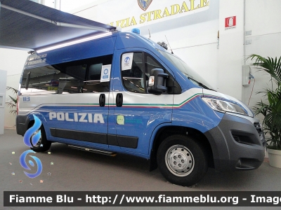  Fiat Ducato X290
Polizia di Stato
Polizia Stradale
Autostrada BRE.BE.MI.
A35 Chiari - Melzo
Allestimento All.v.in.
POLIZIA M4655
In esposizione al Reas 2021
Parole chiave: Fiat Ducato_X290 POLIZIAM4655 Reas_2021