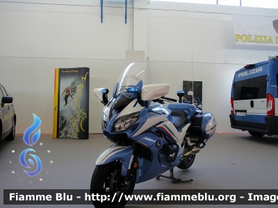 Yamaha FJR 1300 II serie
Polizia di Stato
Polizia Stradale
Allestimento Elevox
In esposizione al Reas 2021
POLIZIA G3090
Parole chiave: Yamaha FJR_1300_IIserie POLIZIAG3090 Reas_2021