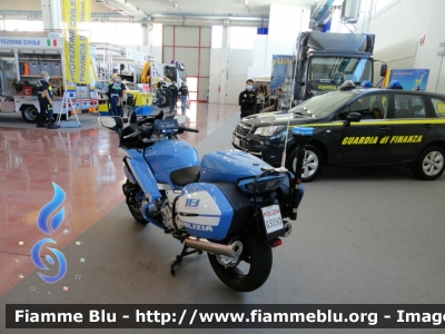 Yamaha FJR 1300 II serie
Polizia di Stato
Polizia Stradale
Allestimento Elevox
In esposizione al Reas 2021
POLIZIA G3090
Parole chiave: Yamaha FJR_1300_IIserie POLIZIAG3090 Reas_2021