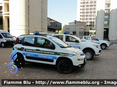 Fiat Nuova Panda 4x4 II serie
Guardie Ecologiche Volontarie
Prov. di Reggio Emilia
Coordinamento Prov.le Protezione Civile
Vigilanza AIB
Parole chiave: Fiat Nuova_Panda_4x4_IIserie