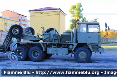 Fiat Iveco 320 PTM 45
Esercito Italiano

Fotografato presso il Polo di Mantenimento Pesante Nord di Piacenza in occasione del 04 Novembre 2021
Parole chiave: Fiat Iveco_320_PTM_45 festa_forze_armate_2021