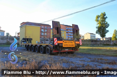 Semirimorchio trasporto mezzi
Esercito Italiano
Trasporto Carriarmati

Fotografato presso il Polo di Mantenimento Pesante Nord di Piacenza in occasione del 04 Novembre 2021
Parole chiave: festa_forze_armate_2021