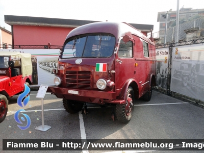  OM CL51 4x4 
Polizia di Stato
Reparto Mobile
Carro Radio
Automezzo Storico
POLIZIA 17132

Fotografata in occasione del 70° Anniversario dell'Autocentro Polizia di Stato Milano
Parole chiave: OM CL51_4x4 POLIZIA17132 70esimo_autocentro_milano