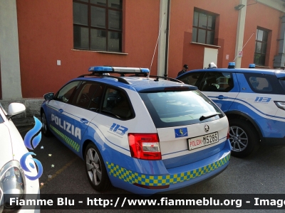 Skoda Octavia Wagon V serie 
Polizia di Stato
Polizia Stradale
Allestimento Focaccia
Decorazione Grafica Artlantis
POLIZIA M5285
Parole chiave: Skoda Octavia_Wagon_Vserie POLIZIAM4758 70esimo_autocentro_milano