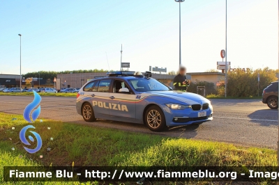 BMW 318 Touring F31 II restyle
Polizia di Stato
Polizia Stradale
Allestimento Focaccia
Decorazione Grafica Artlantis
POLIZIA M2327
Parole chiave: BMW 318_Touring_F31_IIrestyle POLIZIAM2327