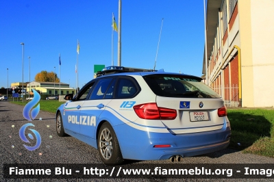 BMW 318 Touring F31 II restyle
Polizia di Stato
Polizia Stradale
Allestimento Focaccia
Decorazione Grafica Artlantis
POLIZIA M2327
Parole chiave: BMW 318_Touring_F31_IIrestyle POLIZIAM2327